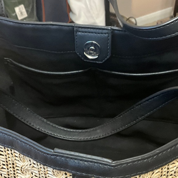 Calvin Klein Woven Black and Tan 𝙻𝚊𝚛𝚐𝚎 𝚃𝚘𝚝𝚎 𝙱𝚊𝚐 - Picture 8 of 10